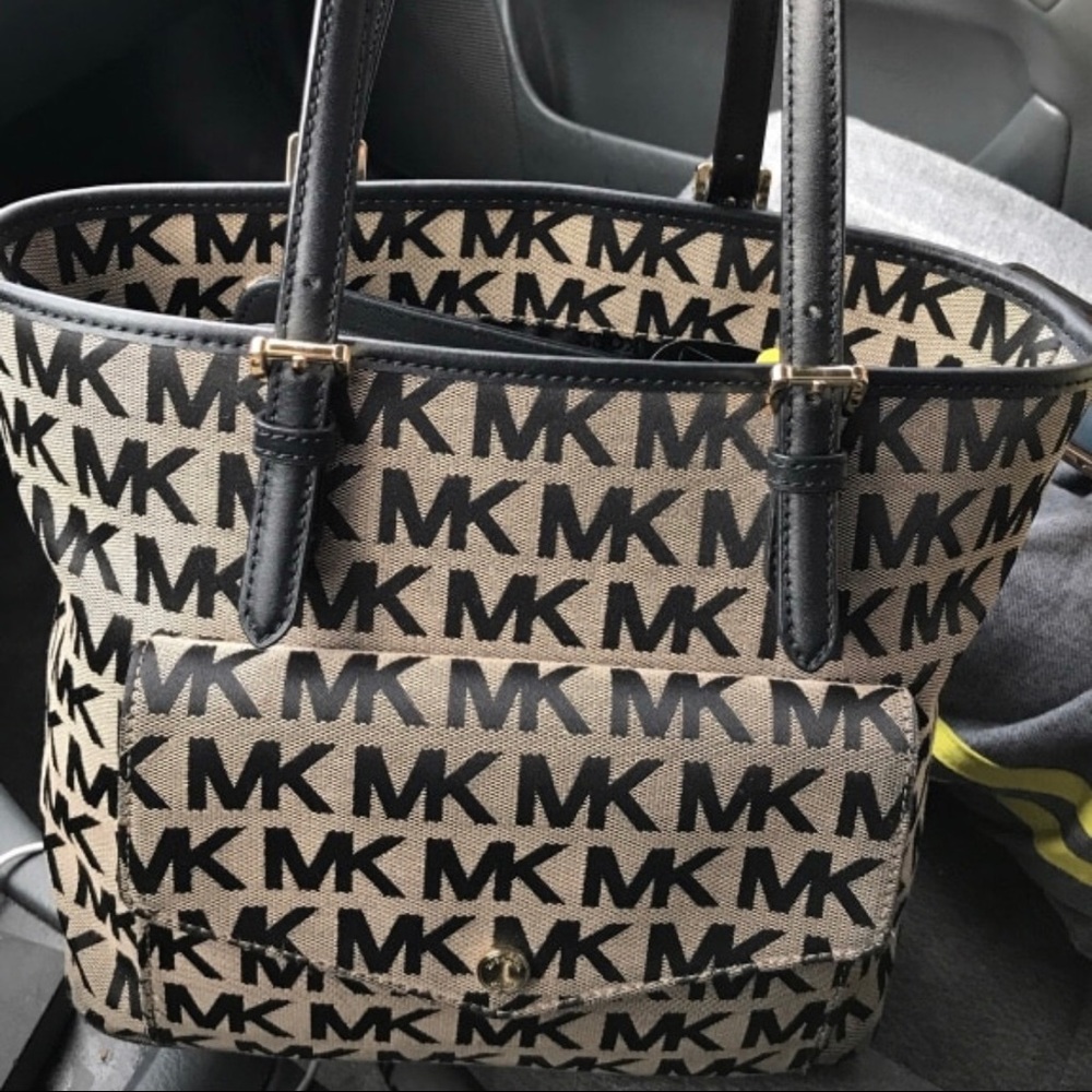 Michael Kors purse